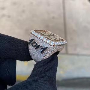 Atractivo Moissanite Diamond Hip Hop Anillo de declaración 925 Anillo de campeonato personalizado de plata para fiesta de boda o regalo - Product Image 3