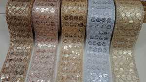 Rubans et lacets brodés à la machine sur mesure avec motifs floraux et couleurs multiples pour robes de mariée de 2.5 pouces de largeur - Product Image 4