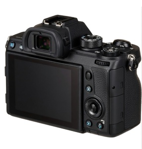 กล้องดิจิตอลมิเรอร์เลสฟูลเฟรมระดับมืออาชีพ 61.0MP – ระบบภาพความละเอียดสูงระดับอีลิทซีรีส์ - Product Image 2