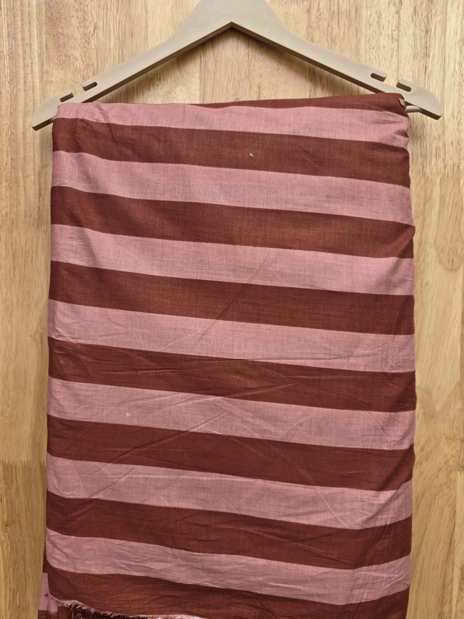 สีน้ำตาล