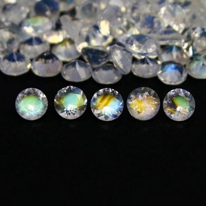 Producto en Oferta, Piedra Lunar Arcoíris Facetada Calibrada de 4 mm para Joyería de Diseño, Fábrica de Joyería de Piedra Lunar Arcoíris, EE. UU. - Product Image 1