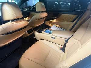 รถเล็กซัส LS 500 ซีดาน 4 ประตู ปี 2025 มือสอง - Product Image 5