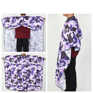 Capa de corte de pelo profesional Capa de peluquería impermeable para hombres - Product Image 2