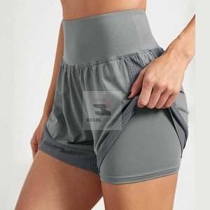 Pantalones cortos deportivos para correr de doble capa de LICRA para mujer personalizados 2 en 1 pantalones cortos de yoga y gimnasio - Product Image 2