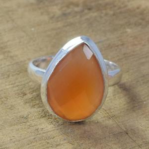 Bague de fiançailles tendance pour femme en jade rouge, argent sterling 925, pierre précieuse ronde taille brillant facettée - Product Image 3