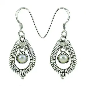 Boucles d'oreilles en argent 925 avec perle en forme de larme pour femmes, accessoire de tous les jours - Product Image 1
