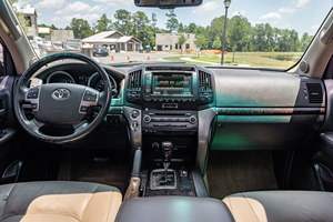 TOYOTA LAND CRUISER USADO 2010, Volante a la Izquierda/Derecha - Product Image 2