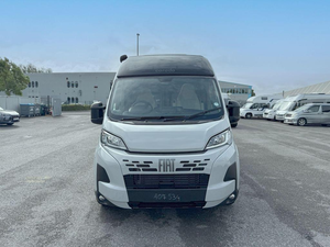 Carado CV600 Pro+ Camping-car familial de luxe, remorque mobile Euro 6, usage domestique, camping, 4-6 personnes, 3500 kg, climatisation, blanc - Product Image 2