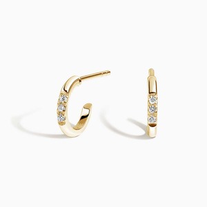 Boucles d'oreilles créoles en or blanc et rose 10 carats avec diamant de laboratoire, design tendance pour les mariages et les fêtes - Product Image 3