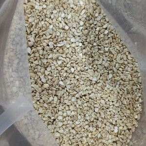 ถั่วเม็ดมะม่วงหิมพานต์ LP SP Kaju เม็ดมะม่วงหิมพานต์ถั่วและเมล็ด - Product Image 1