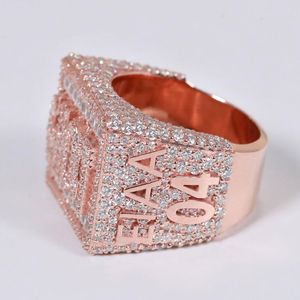 Goteo en nuestro anillo de diamantes de laboratorio de oro Premium de 14 kt, amado por la claridad VVS, para la familia del hip-hop. - Product Image 1