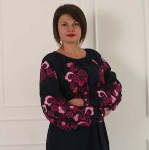 2025เดรสยาวคลุมเข่าสีเบจของผู้หญิงชุดกระโปรงยูเครนคอกลมปักลายสำหรับผู้หญิงอเมริกัน - Product Image 1