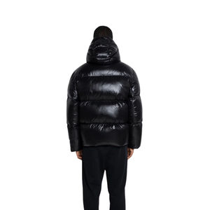 Veste matelassée fonctionnelle pour homme avec tissu imperméable et coupe-vent et isolation légère pour les activités hivernales en plein air - Vestes pour homme - Product Image 3