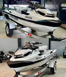 Jet-skis haute vitesse Seas-Doos RXT-X 300 Tech avec BRP. - Product Image 2