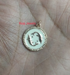 อัญมณีรูปดาวราศีสีแดงจี้925เงินแท้เคลือบทอง18X18มม. ใส่ได้ทั้งหญิงและชาย - Product Image 3