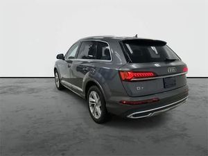 SUV A - Q7 quattro Premium Plus 55 TFSI 2024 Gris Metálico Samurai, Usado en Excelentes Condiciones y a un Precio Accesible, con Asientos de Cuero y Techo Corredizo - Product Image 6