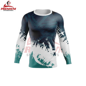 Vêtements de yoga de compression pour hommes, légers, à séchage rapide, pour les entraînements intérieurs et extérieurs. - Product Image 1