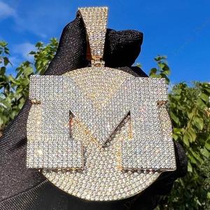 VVS Moissanite colgante de oro corte redondo diamante letra Ice Out Hip Hop joyería fina para hombres 925 plata esterlina - Product Image 1