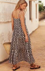 Noir et blanc couleur licou cou femmes sans manches robes élégantes dame mode décontracté printemps vêtements robes ukrainiennes OEM - Product Image 2