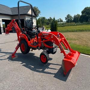 Maquinaria Agrícola Kubota BX25D Subcompacta 4X4 en Oferta |   Mini Tractor 4x4 de Alta Productividad a Precio Accesible, Ahora en Oferta - Product Image 3