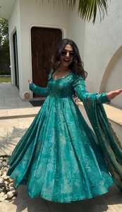 Conjunto de Dos Piezas de Seda Banarasi Pura, Estilo Anarkali, con Dupatta y Pantalón, Secado Rápido, Largo Midi, para Fiesta, Bollywood, Salwar, Verano e Invierno - Product Image 5