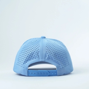 Casquette de golf ultra-légère et respirante, logo personnalisé sur le devant, casquette à 5 panneaux avec cordon, perforations découpées au laser, casquette de sport unisexe décontractée à fermeture snapback - Product Image 6