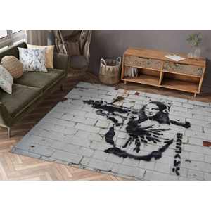 Tapis Banksy Femme : Style Art Urbain, Tapis d'appoint Antidérapant, Tapis Fin Non-tissé - Product Image 1