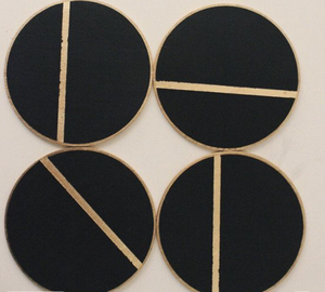 Ensemble de 3 sous-verres carrés en bois simples résistants à la chaleur réutilisables et écologiques pour table à manger au design contemporain noir décoratif - Product Image 1