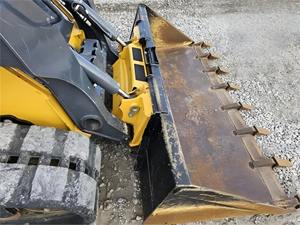 Cargador compacto 2018 DEERE 325G Cargador de dirección deslizante de alta eficiencia operativa con sistema hidráulico de alto flujo - Product Image 2