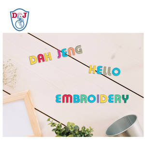 Coller sur A à Z lettre patchs emblème brodé fer sur Appliques patchs de mode en tissu - Product Image 3