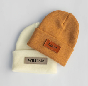 Bonnet personnalisé pour nouveau-né et enfant en bas âge, avec patch en cuir, bonnet et cadeaux en tissu commun - Product Image 4