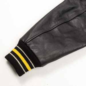 Chaqueta Bomber de lana con letras de alta calidad para hombres y mujeres con manga de cuero chaqueta Bomber personalizada negra oscura - Product Image 3