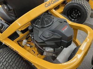 เครื่องตัดหญ้าแบบ Zero Turn รุ่นใหม่ Cub Cadet ZT3 60 (60 นิ้ว) 24 แรงม้า เครื่องยนต์ดีเซลสำหรับงานอุตสาหกรรม 28V ตัดหญ้าได้สูง - Product Image 5