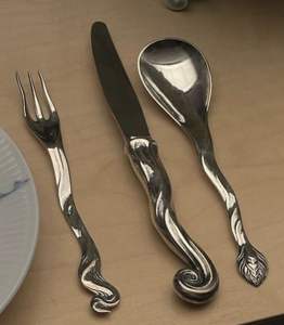 Juego de Cubiertos de Latón y Cobre de Grado Hotelero, Acabado Premium de Gran Peso, Material Duradero y Seguro para Alimentos - Product Image 4