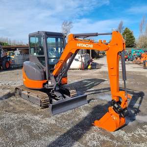 Mini-excavatrice Hitachi 27U légèrement utilisée, 2 tonnes, compacte, moteur Koop, pompe hydraulique haute efficacité, excavatrice hydraulique - Product Image 2