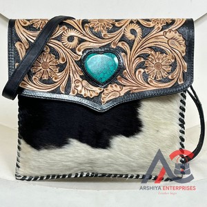 Vente chaude sac à bandoulière en cuir repoussé à la main pour les femmes sangle réglable Turquoise pierre enveloppe conception sac à bandoulière en peau de vache - Product Image 1