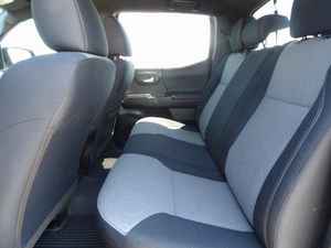 Toyota Tacoma Pickup 2022 Très Propre, Moteur 4.1L à Aspiration Naturelle, Essence, Boîte Automatique, Sièges en Cuir, Toit Ouvrant - Product Image 6