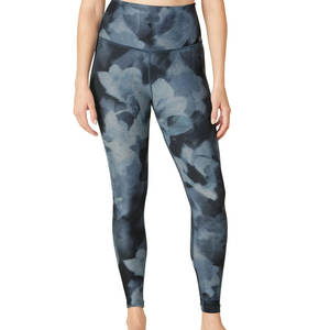 Leggings de Último Diseño para Mujer, Ropa Deportiva, Leggings de Cintura Media Hechos en Pakistán - Product Image 1