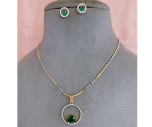 Conjunto de Collar y Pendientes con Piedras de Circonita Cúbica, Estilo Glamuroso y Elegante, Acabado en Oro y Plata, para Mujer, para Fiestas - Product Image 1