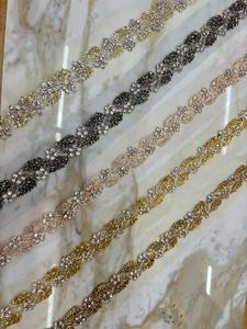 ชุดราตรีผ้าลูกไม้ตาข่ายทำมือสุดหรู พร้อมการตกแต่งด้วยลูกปัดที่เป็นมิตรต่อสิ่งแวดล้อม ลายปักดอกไม้ ของตกแต่งบ้าน ของขวัญ - Product Image 2