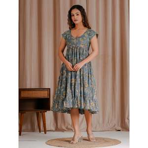 ชุดเดรสผ้าฝ้ายมัลมัลสีเทาพิมพ์ลายบล็อกด้วยมือ สไตล์โบโฮ ไซส์เดียว XS ระบายอากาศได้ดี ดีไซน์สั่งทำได้ ชุดลำลอง ชุดออกงานไซส์พลัส ผ้าธรรมชาติ - Product Image 4