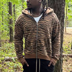 เสื้อฮู้ดแฟชั่นฤดูหนาว ทรงโอเวอร์ไซส์ สไตล์สตรีท คุณภาพสูง ผ้าฝ้ายฟลีซ อุ่นสบาย สำหรับทุกเพศ - Product Image 4