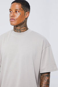 Nuevas Camisetas De Lujo 100% de algodón para hombre, ropa de calle de gran tamaño, ajuste cuadrado con poco hombro caído, diseño de cuello de costilla - Product Image 3