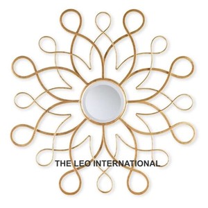 Espejo de Pared Moderno con Forma Geométrica de Metal Dorado, Estilo Elegante de la India, Decoración de Pared Hecha a Mano de Lujo para el Hogar - Product Image 2