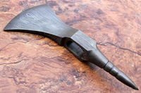 Hache à tête unique en acier Damas hautement cotée, forgée à la main, outil de camping extérieur, manche en bois, hachette artisanale de qualité