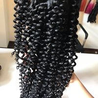 Cierre de encaje Kim K Water Curly Jet Black Color peluca para mujeres negras hecha por extensiones de cabello virgen vietnamita