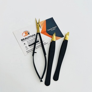 Pince à épiler professionnelle de qualité supérieure en acier inoxydable à pointe inclinée blanche avec étiquette privée personnalisée, outil de rasage de luxe pour les poils - Product Image 5