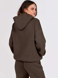 Chándales de lana de 2 piezas con logotipo personalizado para mujer Otoño Invierno Jogger, ropa deportiva para mujer, conjunto de chándal, ropa de entrenamiento impresa - Product Image 4