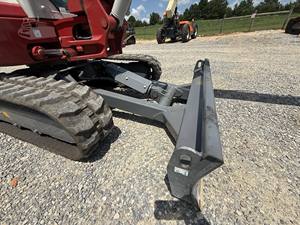 Mini-excavatrice sur chenilles TAKEUCHI TB370, moteur Yanmar, vérin hydraulique Eaton, pompe à moteur PLC, boîte de vitesses, engrenage - Haute efficacité, 3 ans - Product Image 6