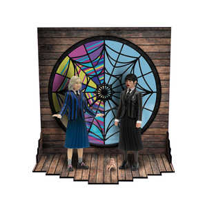 Set de Figuras de Plástico de Wednesday y Enid de 5 Puntos para Niñas - Product Image 1